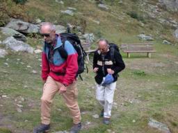 DSCN3588.jpg: Gerhard & Vater beim Aufstieg auf das Ramolhaus