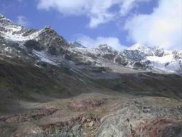 DSCN3614.jpg: Ramolhaus, rechts: Groer (3549m), mittlerer und nrlicher Ramolkogel (3427m)