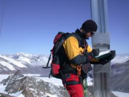 DSCN3638.jpg: Am Nordgipfel der Hochwilde (3458m)